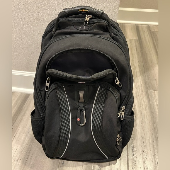 SWISSGEAR ScanSmart Backpack - Picture 4 of 8